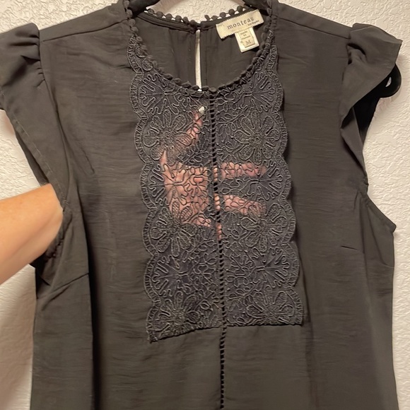 Monteau Sz M black sleeveless ruffle sleeves women’s shirt blouse w lace detail - Picture 5 of 7